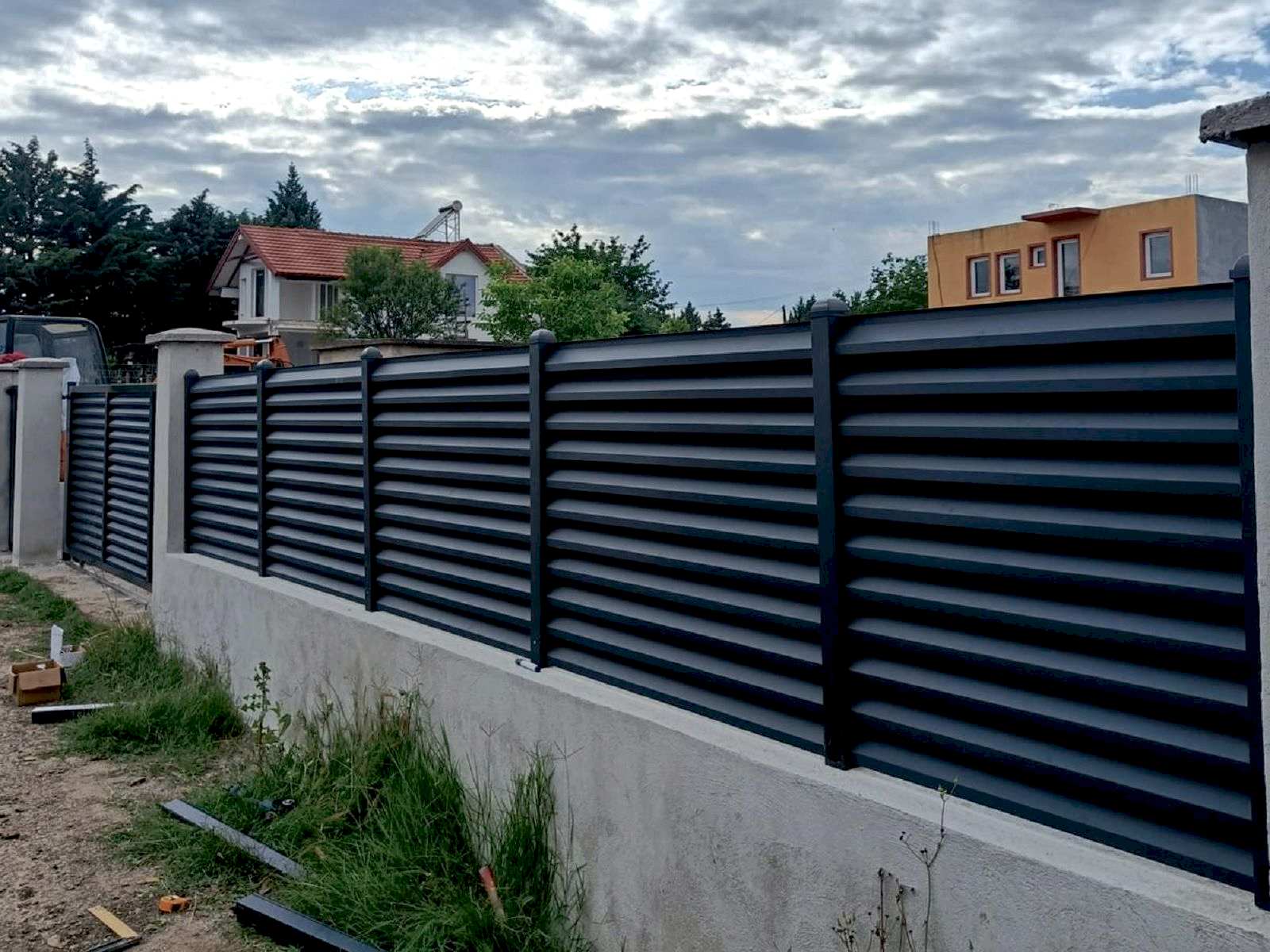 upload/galeri/duvar_uzeri_panjur_ferforje_cit.jpg